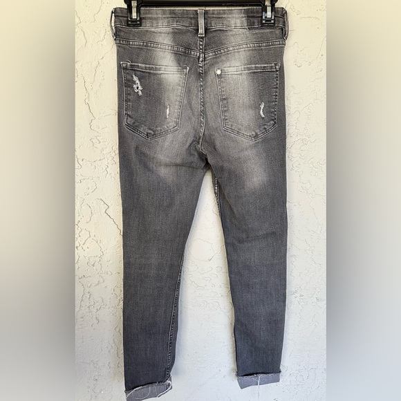 H&M Jeans - Picture 2 of 5